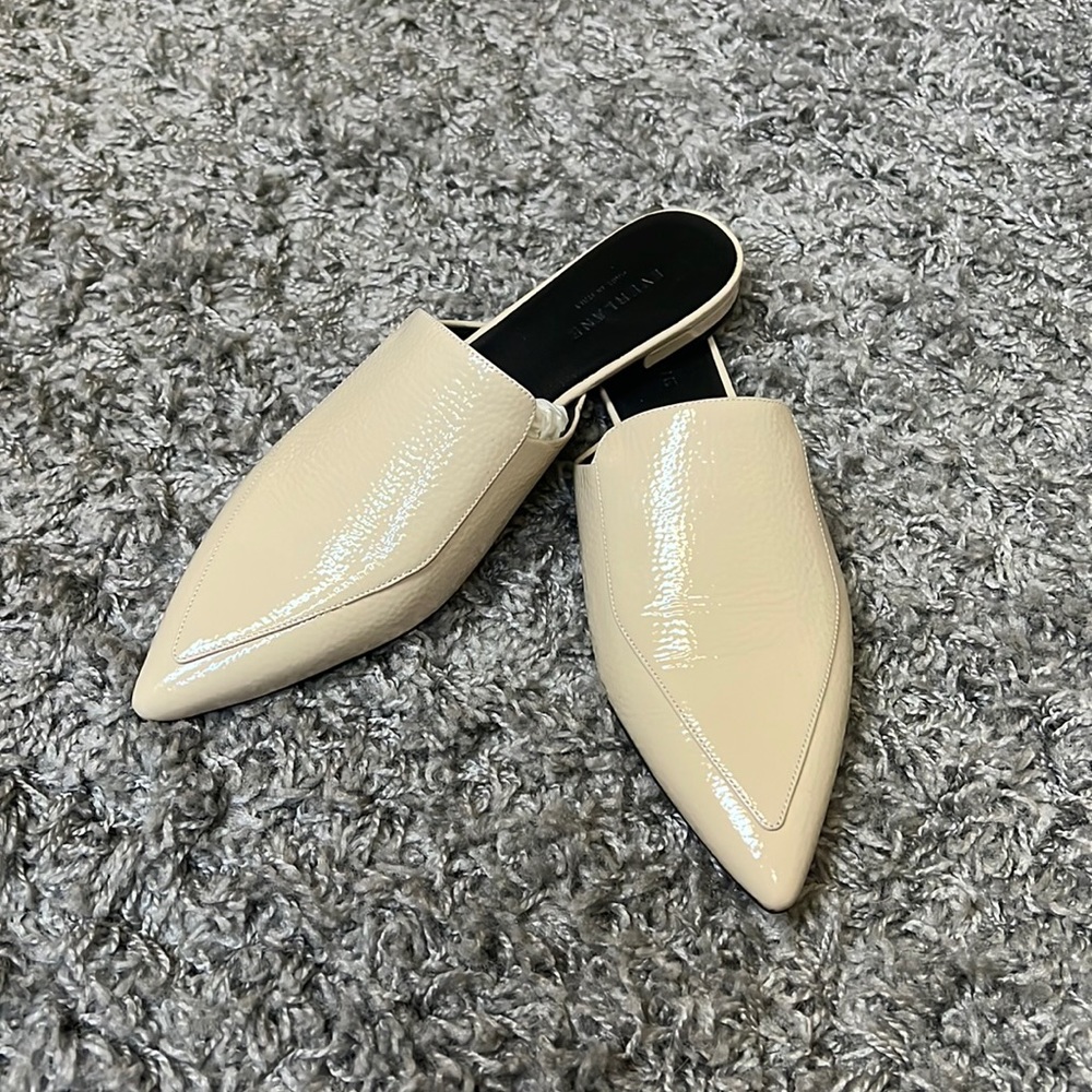 Everlane the Boss Pointed off-white patent Mule